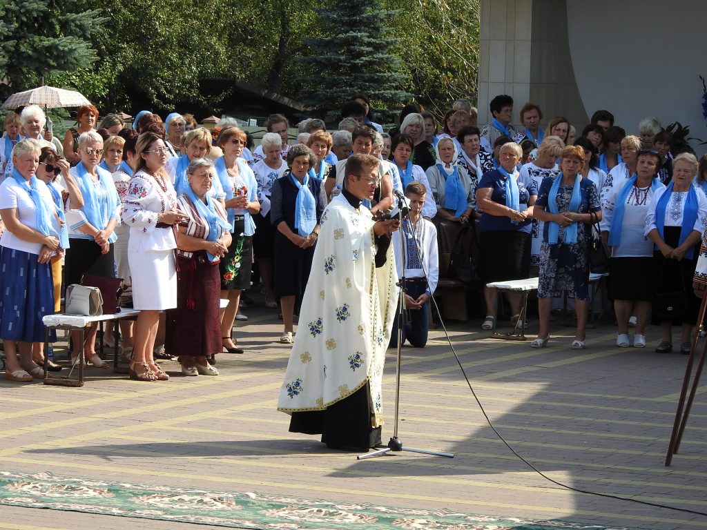 Молебень до Пресвятої Богородиці